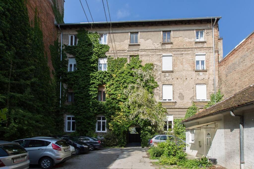 ✯Genius Apartment✯Fullyequipped✯Parking Загреб Экстерьер фото